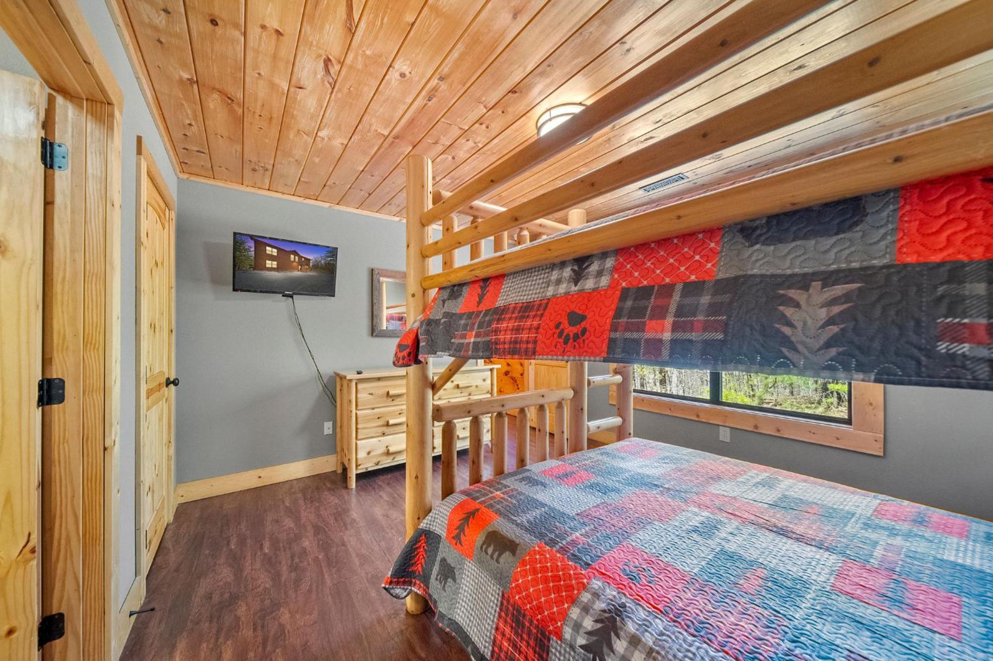 Stairway To Heaven Cabin By Staycating Gatlinburg Εξωτερικό φωτογραφία