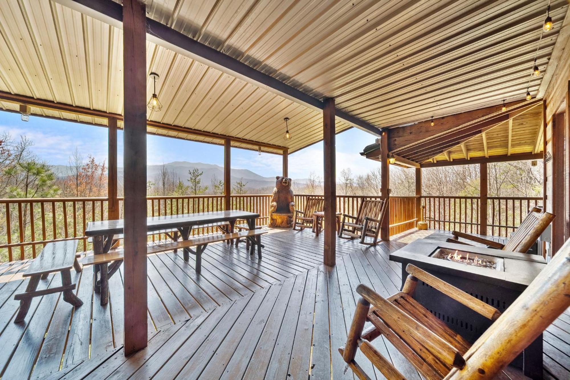 Stairway To Heaven Cabin By Staycating Gatlinburg Εξωτερικό φωτογραφία